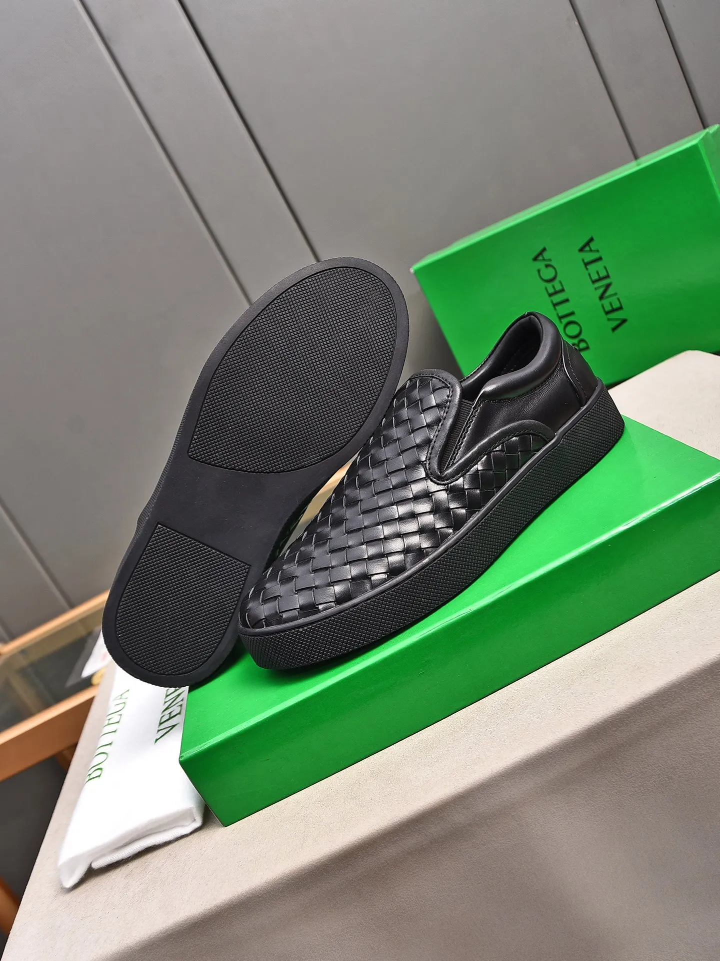 Men's shoes 💰480 [Sleeves series] BOTTEG* VENET* - high-end boutique Size: 38-44 (45 customized) BV new product, first-layer cowhide artificially woven classic style harmoniously blends with contemporary fashion temperament, rubber soles are light and flexible, water-dyed sheepskin pads! [Taobao, Tmall, and live streaming are the first choices]